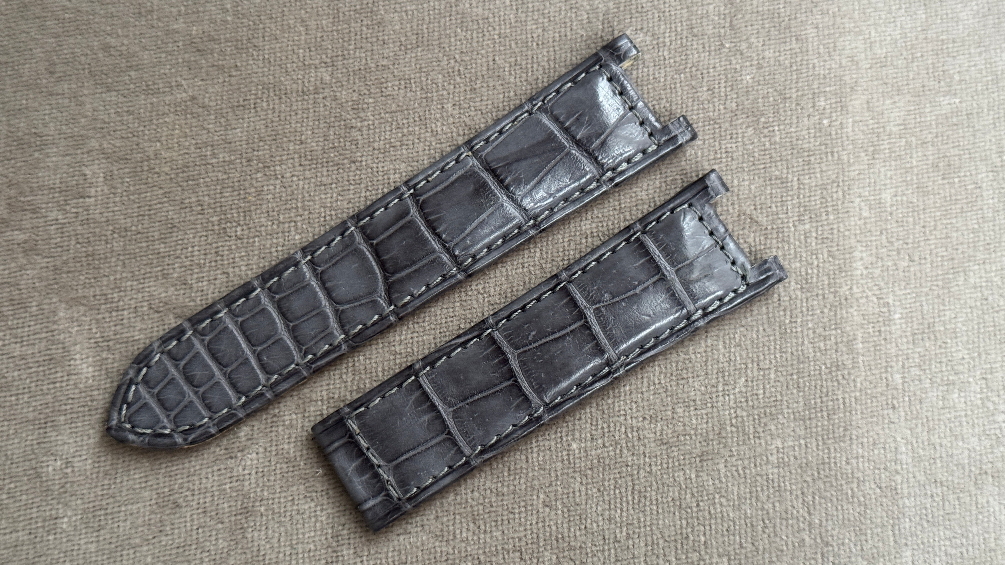 C社｜クロコダイル｜マットグレー – 松下庵