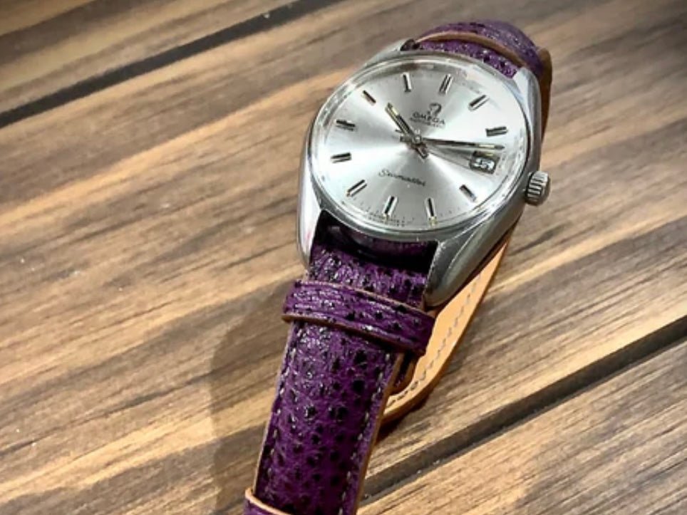 【製作事例】オメガ シーマスター 1970s × 姫路黒桟革【極】 杜若カラーオーダーストラップ - 松下庵