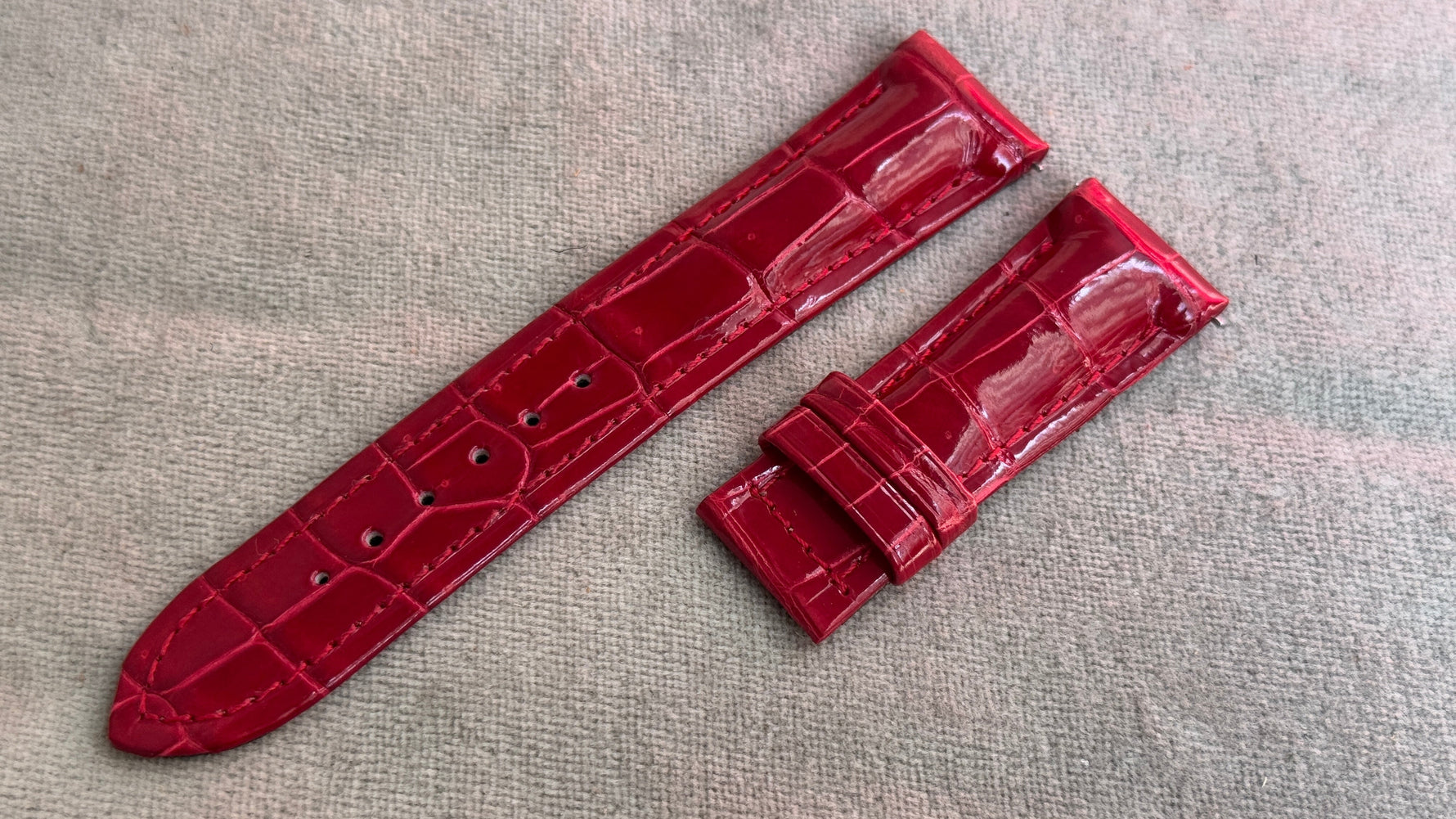 J社｜クロコダイル｜レッド｜特殊甲丸形状