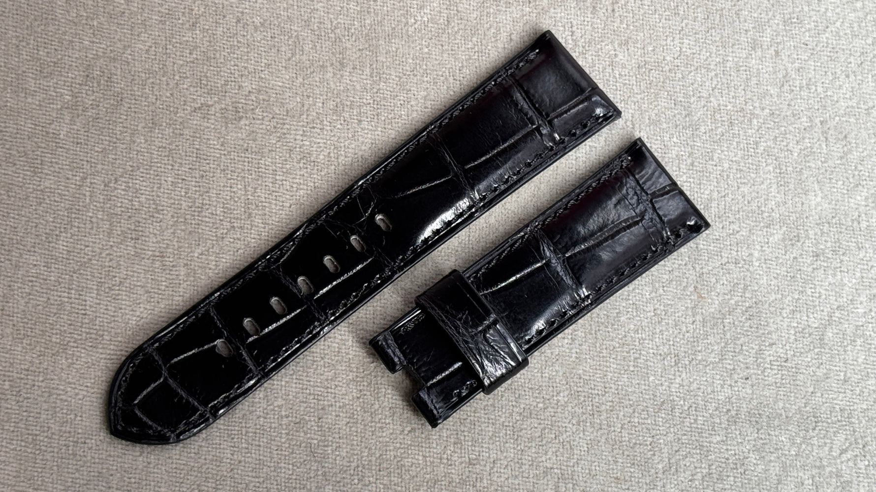 P社｜クロコダイル｜シャイニーブラック