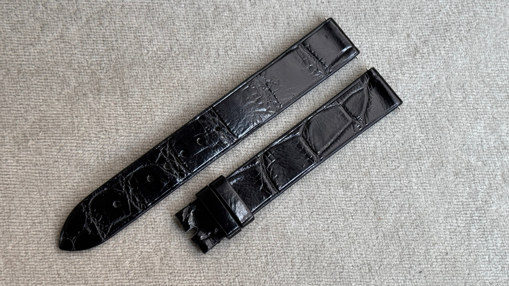P社｜クロコダイル｜マットブラック