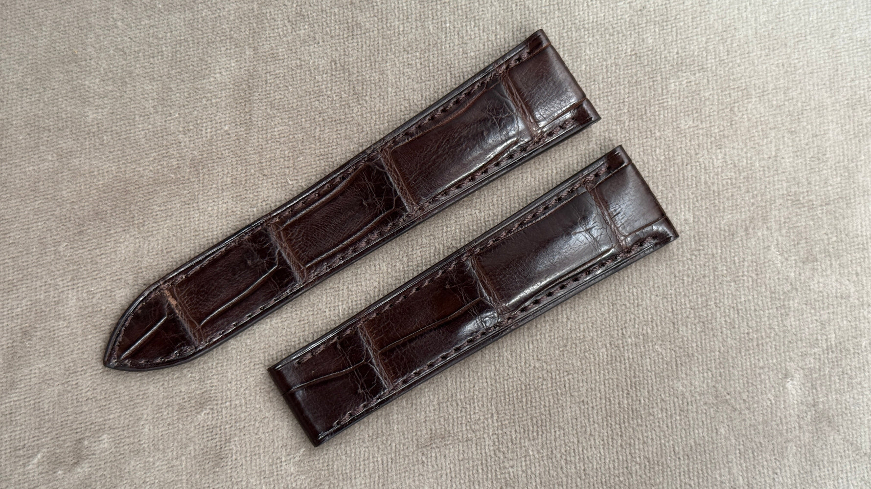 C社｜クロコダイル｜マットダークブラウン