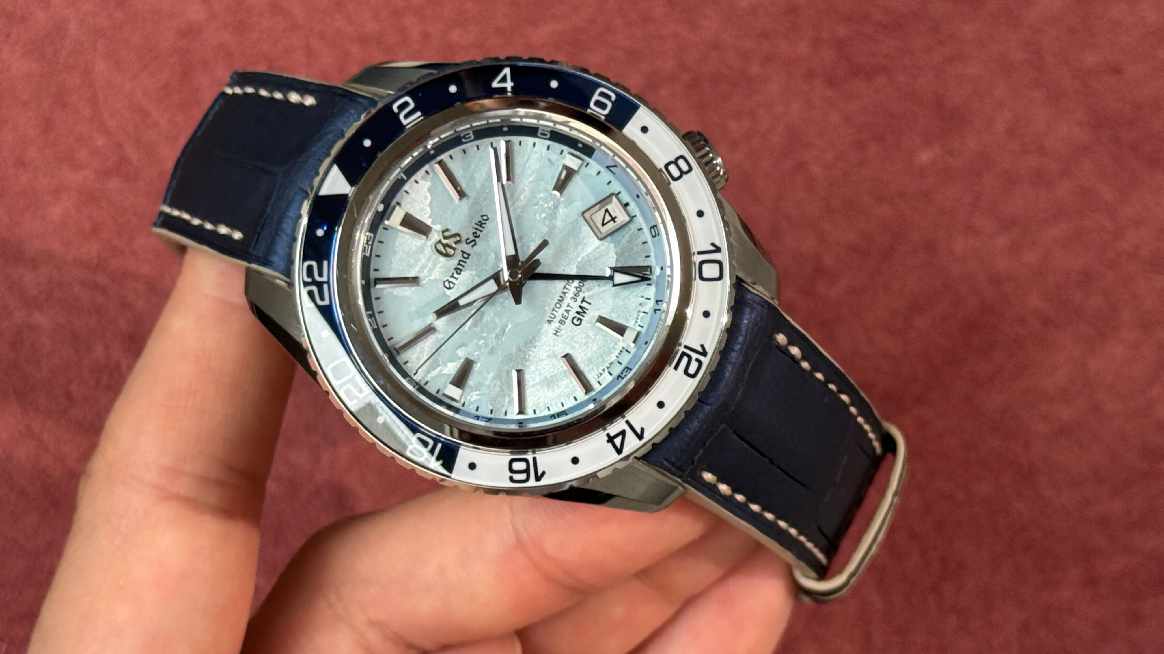 Grand Seiko SBGJ275｜クロコダイル ベルベットマット仕上げ ネイビー