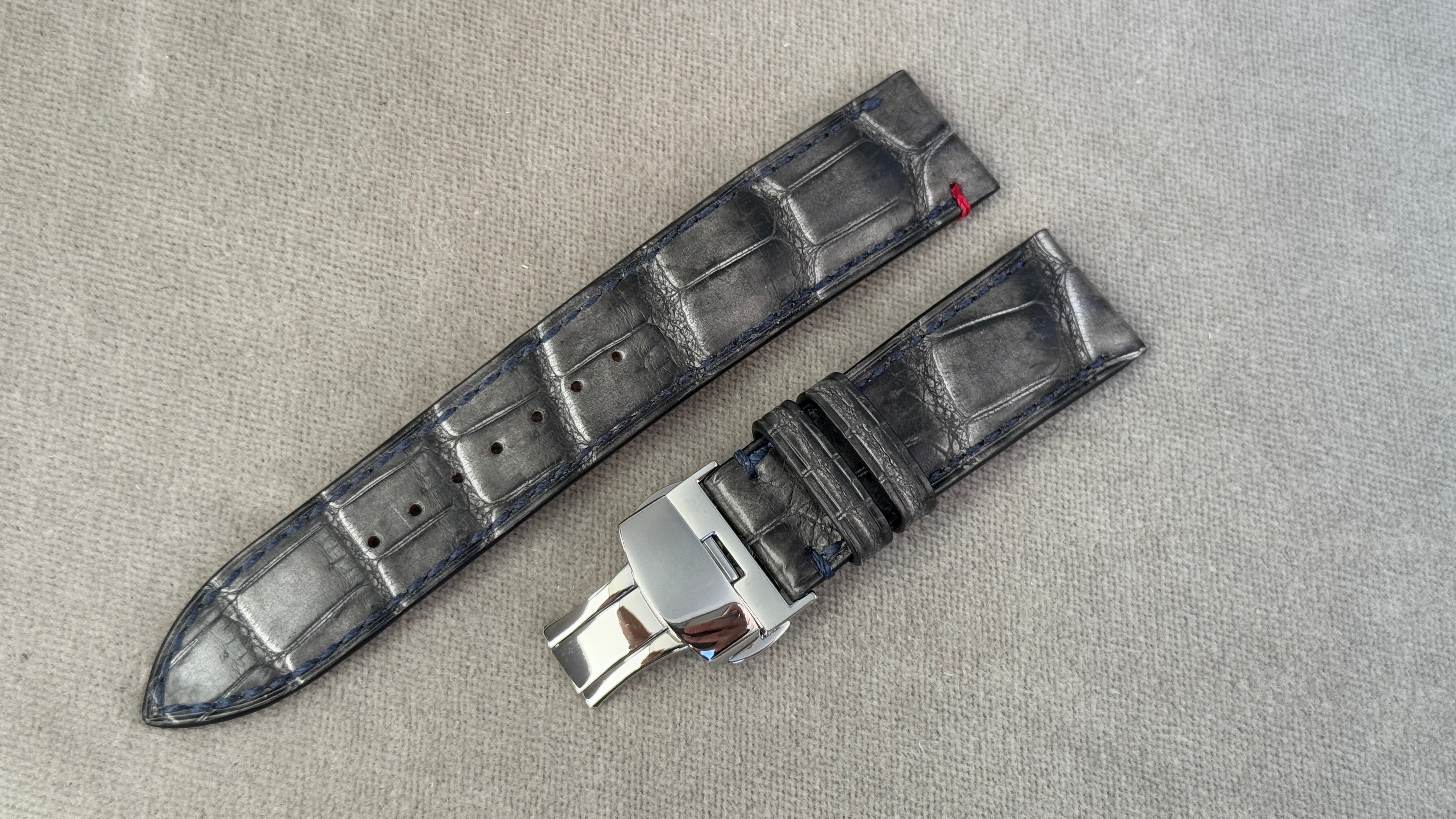 OMEGA Speed Master｜マットクロコダイル 墨染 ワンポイントステッチ