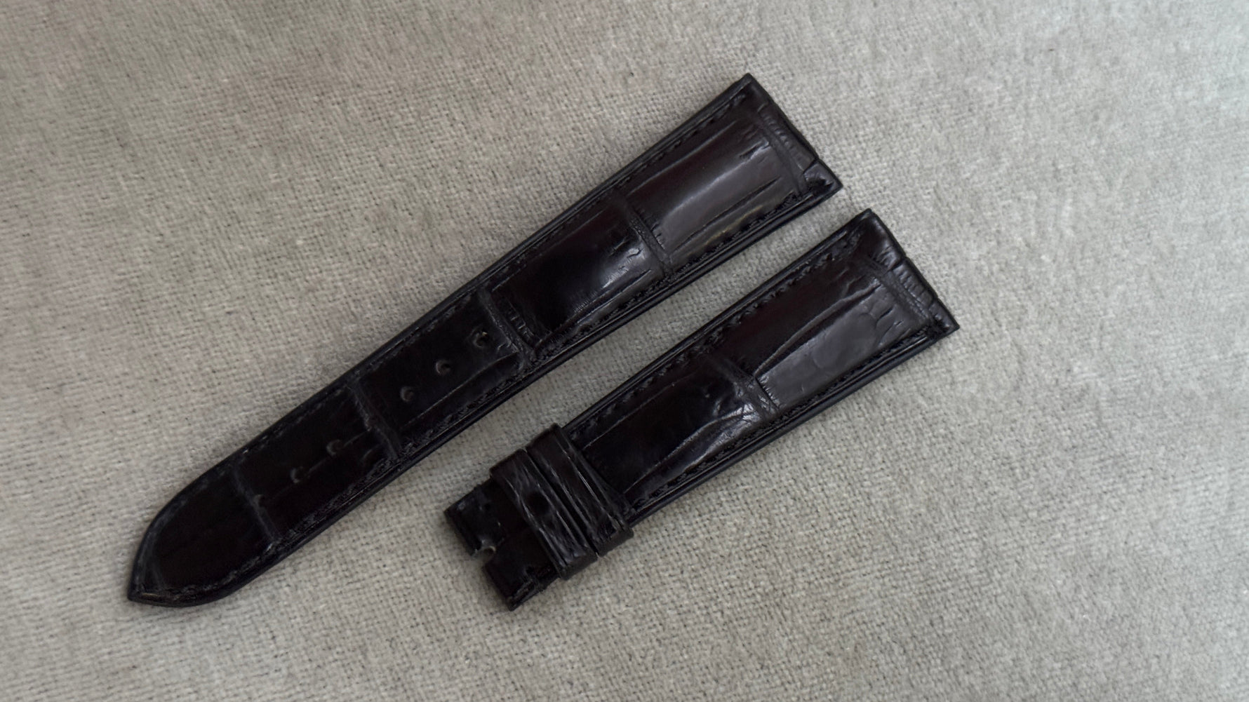 B社｜クロコダイル｜マットブラック