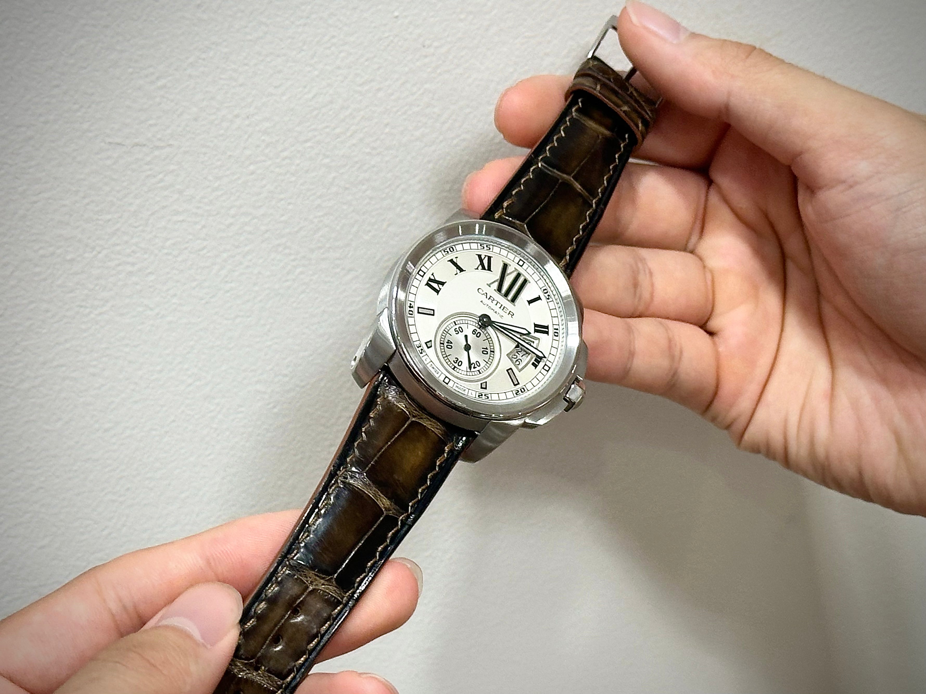 Cartier Calibre De Cartier｜マットクロコダイル ブラウン パティーヌ仕上げ