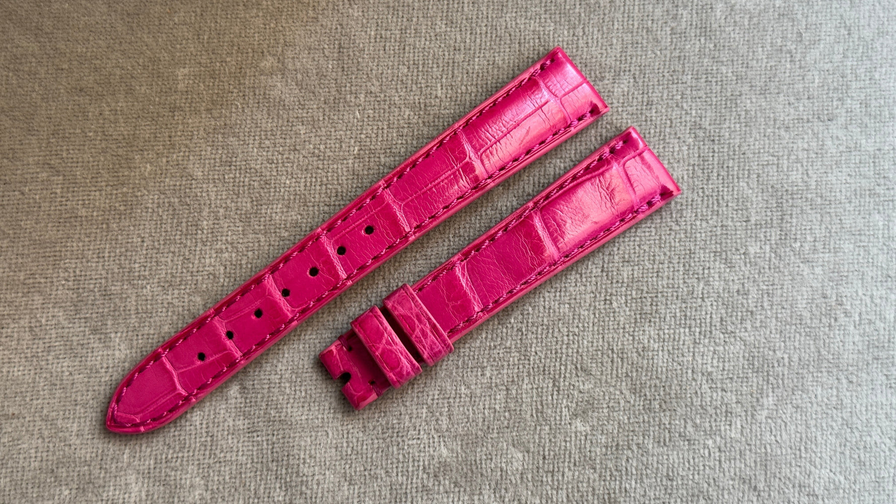 A社｜クロコダイル｜マットショッキングピンク