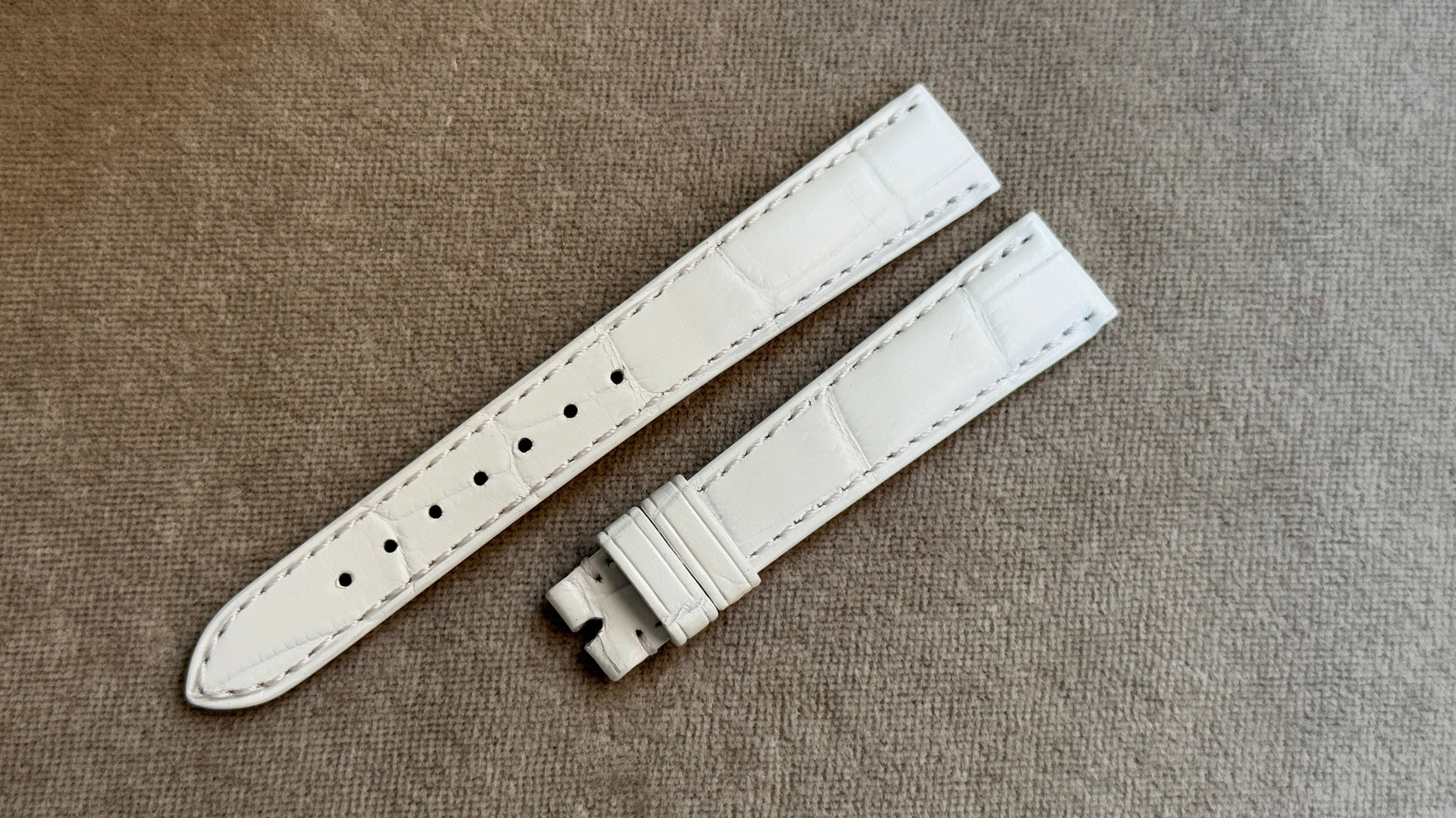 A社｜クロコダイル｜マットホワイト