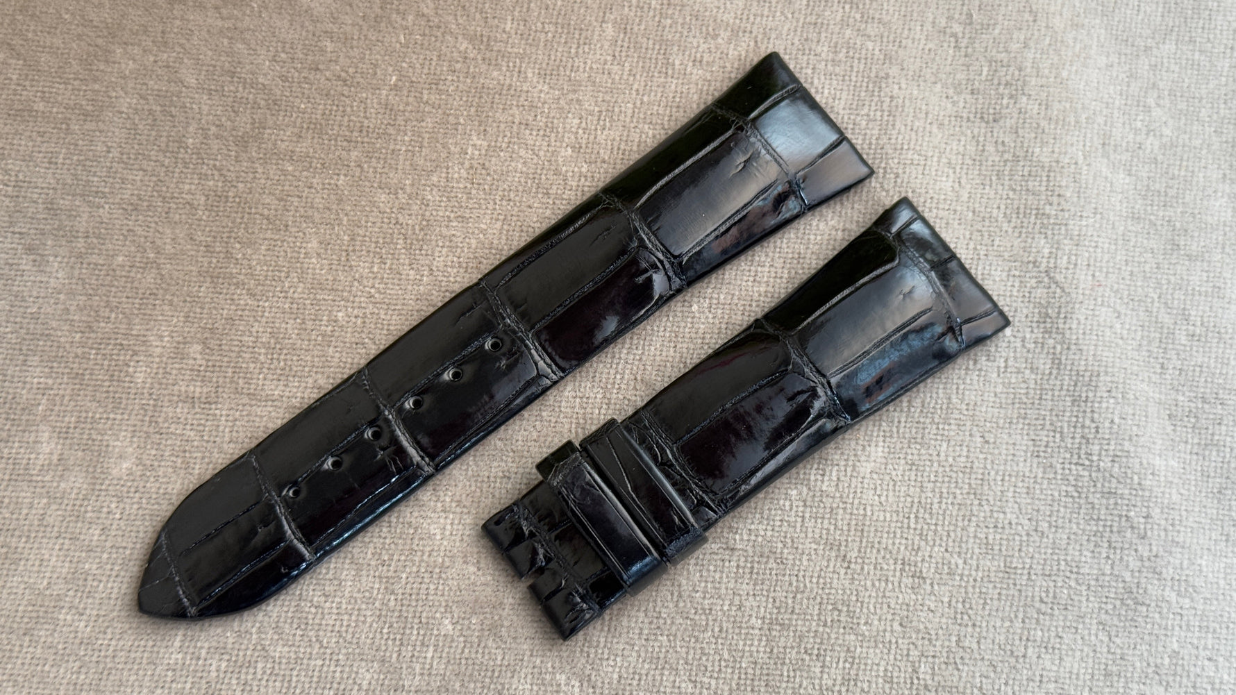 A社｜クロコダイル｜マットブラック