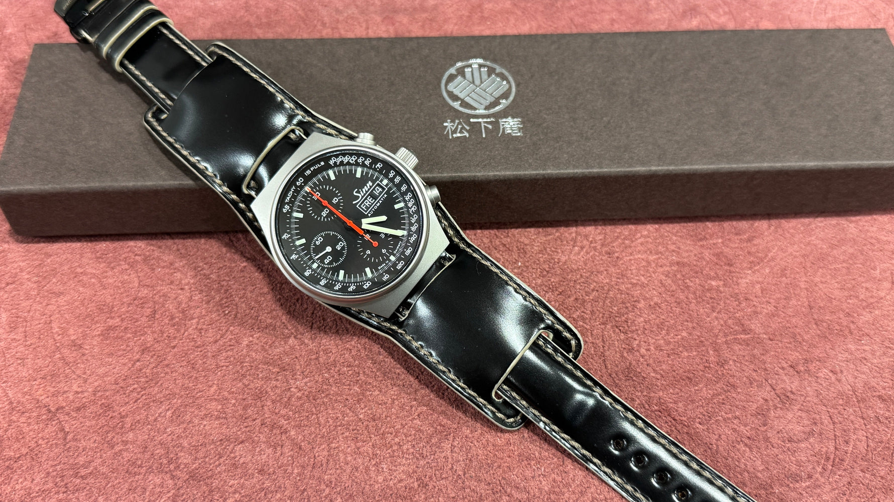 Sinn 144.ST.SA｜台座カスタム コードバン ブラック