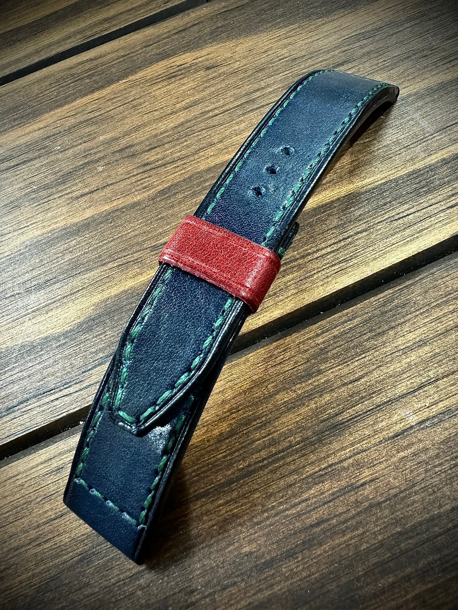 【製作事例】D.ドルンブルート＆ゾーン × パラフィンレザー ディープシーオーダーストラップ（隠しステッチ仕様） - 松下庵