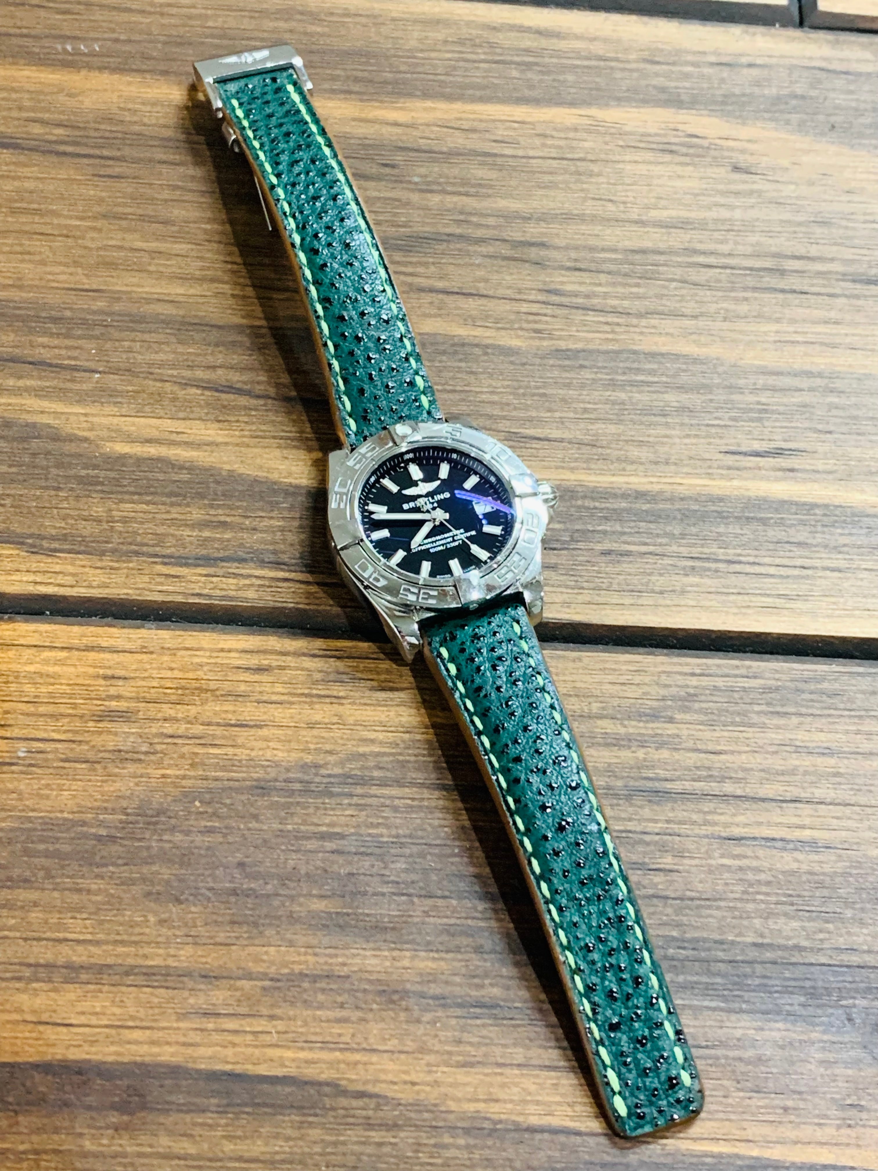 【製作事例】ブライトリング スーパーオーシャン × 姫路黒桟革【極】ジュエルグリーン - 松下庵