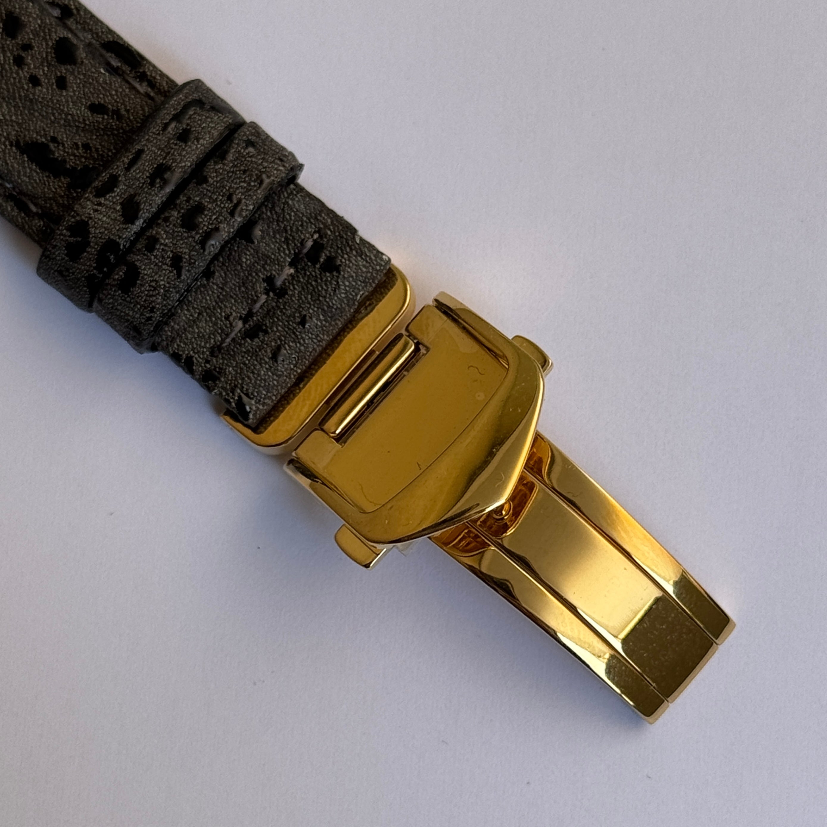 イエローゴールド